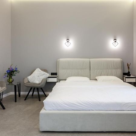 Two Bedrooms 13 Shpytalna Street Lviv Dış mekan fotoğraf