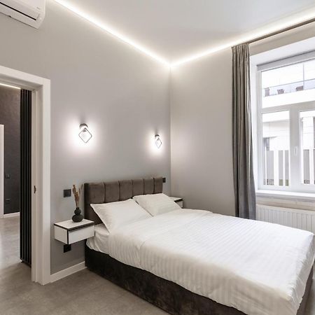 Two Bedrooms 13 Shpytalna Street Lviv Dış mekan fotoğraf