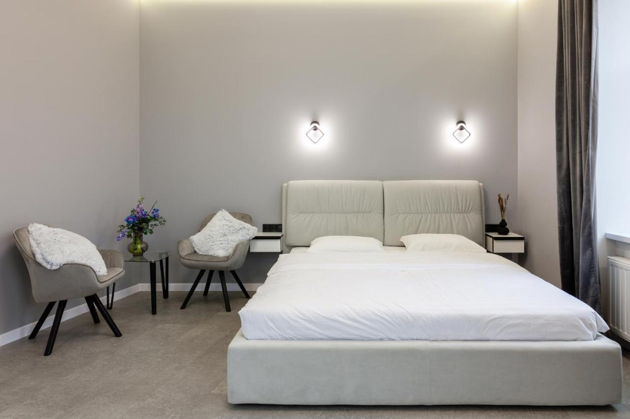 Two Bedrooms 13 Shpytalna Street Lviv Dış mekan fotoğraf