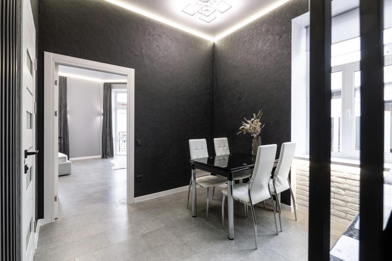 Two Bedrooms 13 Shpytalna Street Lviv Dış mekan fotoğraf