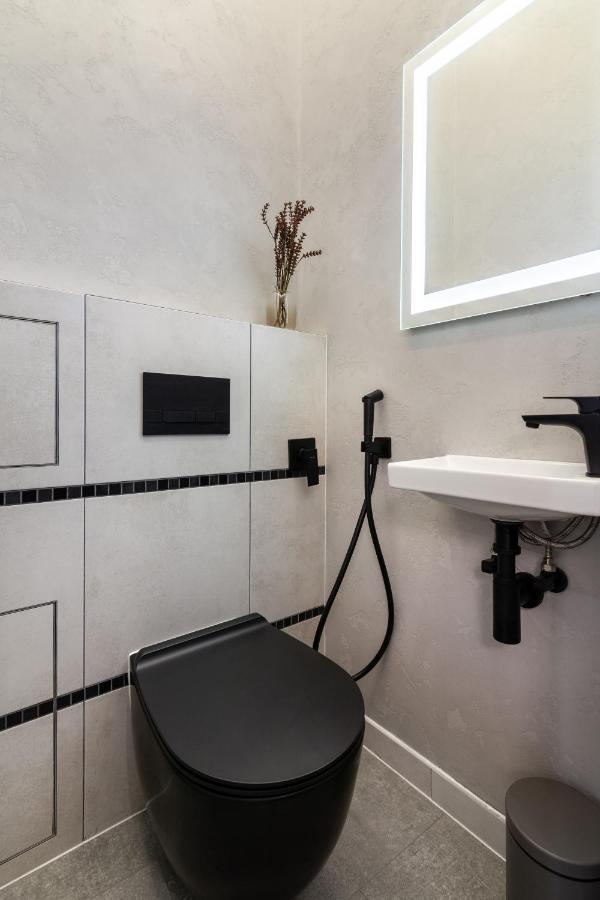 Two Bedrooms 13 Shpytalna Street Lviv Dış mekan fotoğraf